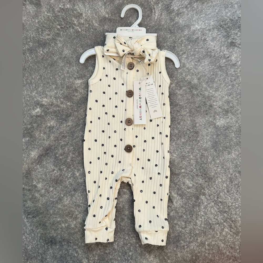 Baby Girl Bodysuit Size 0-3 Months